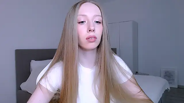 Luna insniity online show from February 4, 8:56 pm