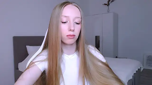 Luna insniity online show from November 6, 7:53 pm