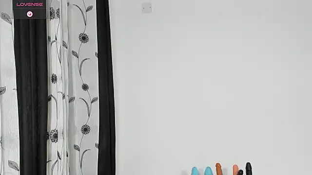 Yummy squirter online show from February 14, 1:29 am