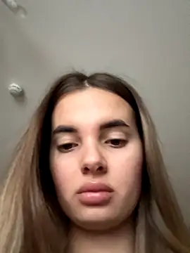 Donna Evans online show from October 24, 4:19 am