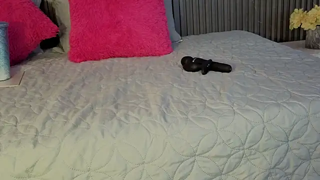 IbethMoon online show from November 11, 7:33 pm