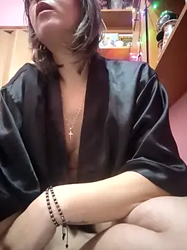 naughtymilfT online show from November 18, 8:15 am