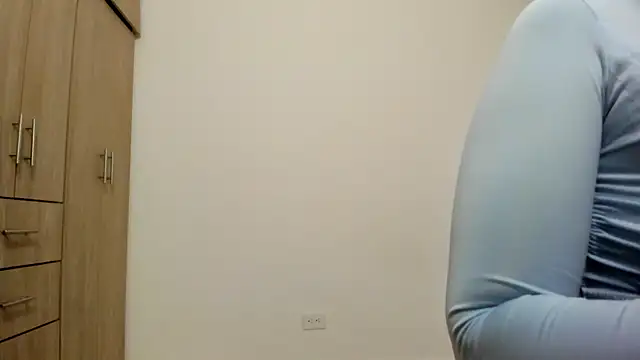 Hana Zurah online show from December 3, 10:34 pm