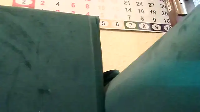 Nataliesbestjuggs online show from December 20, 8:46 pm