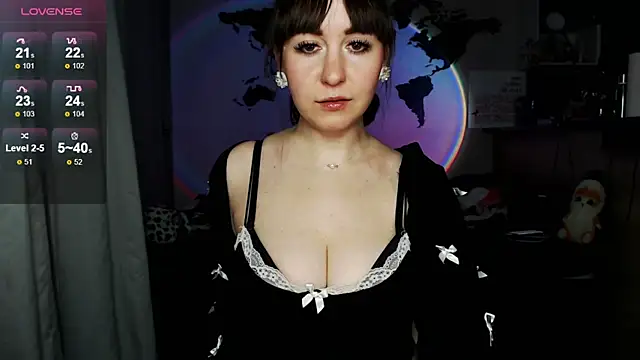 missgenevaonceagain  online show from September 14, 7:45 pm