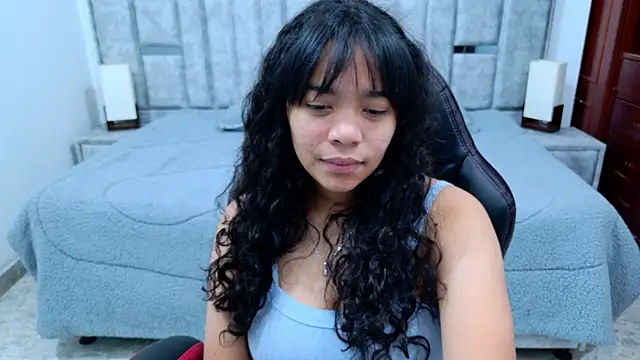 laureentt  online show from February 16, 3:28 am