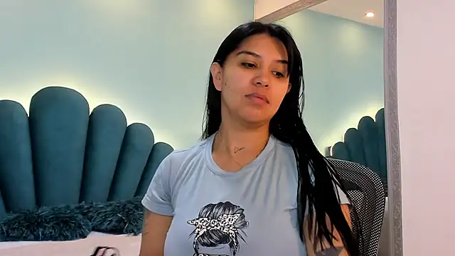 sharlott18 online show from October 23, 1:39 pm