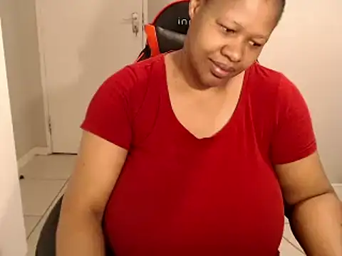 bustylisa1983 online show from October 28, 6:19 am