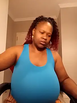 bustylisa1983 online show from April 24, 5:32 am