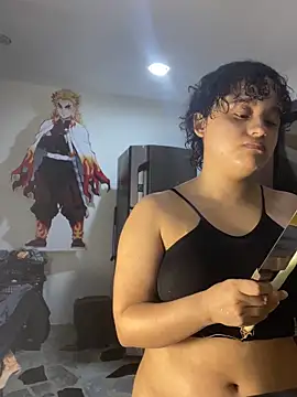 lou cute online show from April 14, 3:50 am