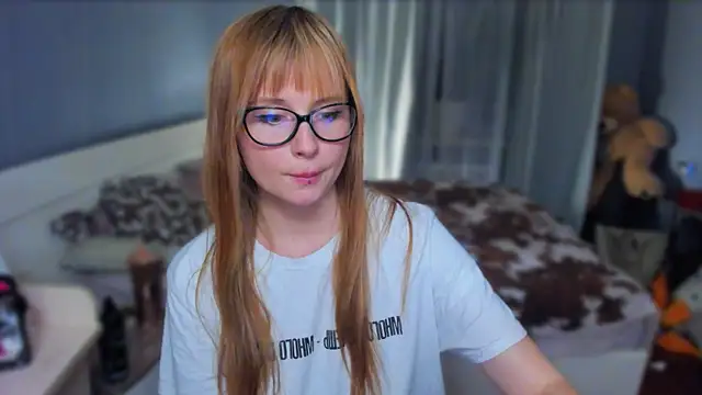 Snapshot of KlementinaBbG chatting on October 16, 8:44 pm KlementinaBbG online show from October 16, 8:44 pm