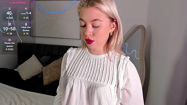 SimonaGerry online show from November 12, 4:32 am