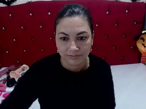 AdaFawxx online show from October 24, 4:19 am