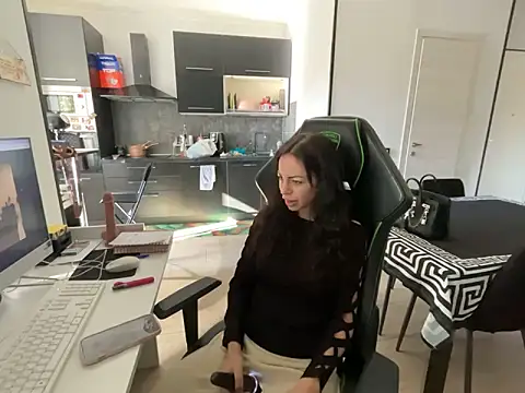 Chloe Ricci online show from November 11, 9:50 am