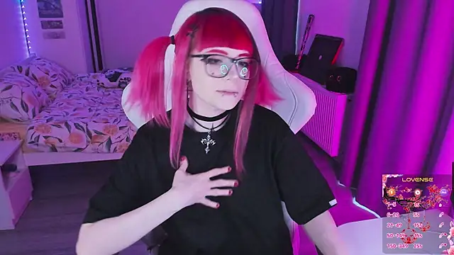 Yumi Youkai online show from December 22, 9:01 am