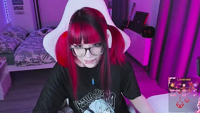 Yumi Youkai online show from January 18, 2:35 pm