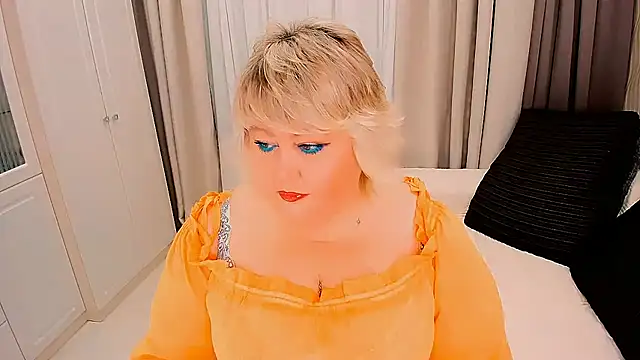 BIGTITSBBW online show from October 25, 7:05 am