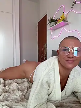 PaulinaSchubert1 online show from January 10, 1:49 pm