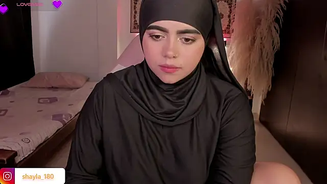 shayla 18 online show from February 24, 9:46 pm