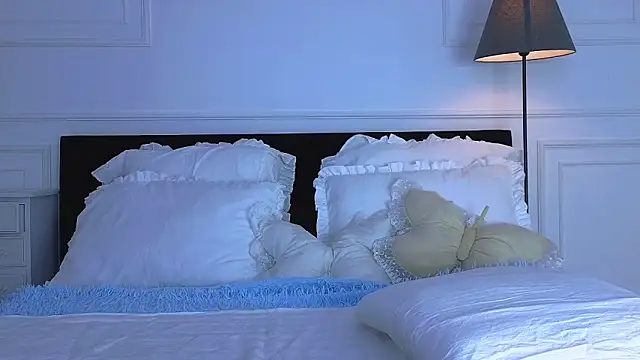 NicoleMarani online show from February 7, 2:48 am