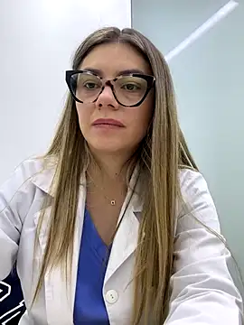 alicee16 online show from November 2, 9:18 pm