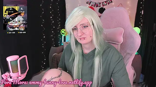 EmmyBunny online show from October 31, 5:39 pm