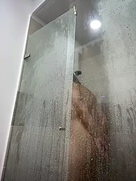 Alicia Ruiz online show from April 8, 9:17 pm