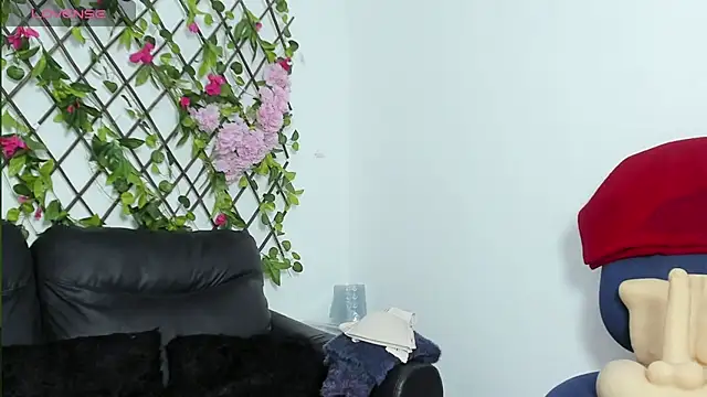 merlyna goldens online show from November 15, 1:50 am