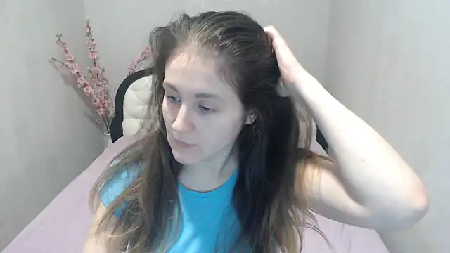 Holliy Cooper online show from March 16, 7:56 am