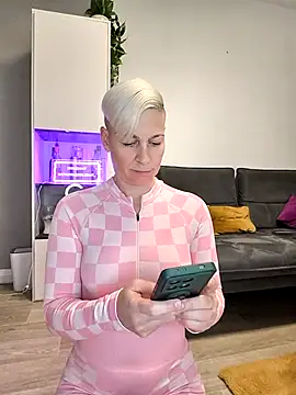 DarleenHot online show from December 4, 4:08 pm