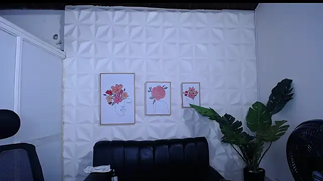 Valentinaa mature online show from January 15, 12:49 am