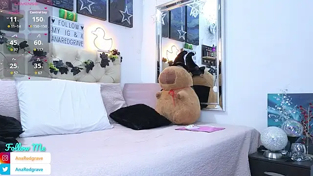 AnnaRedgrave online show from November 17, 8:15 am