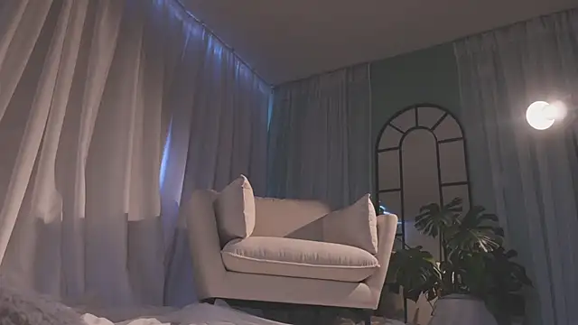 AmyArmstrong online show from February 10, 10:57 pm