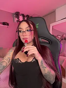 DaniDusan  online show from November 30, 7:40 pm