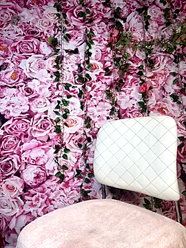 mismialove online show from September 12, 4:57 am