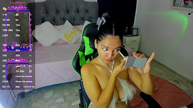 susan smith18 online show from September 15, 1:41 pm