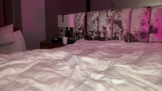 Snapshot of Fitnessbabe69 chatting on October 2, 7:35 am Fitnessbabe69 online show from October 2, 7:35 am